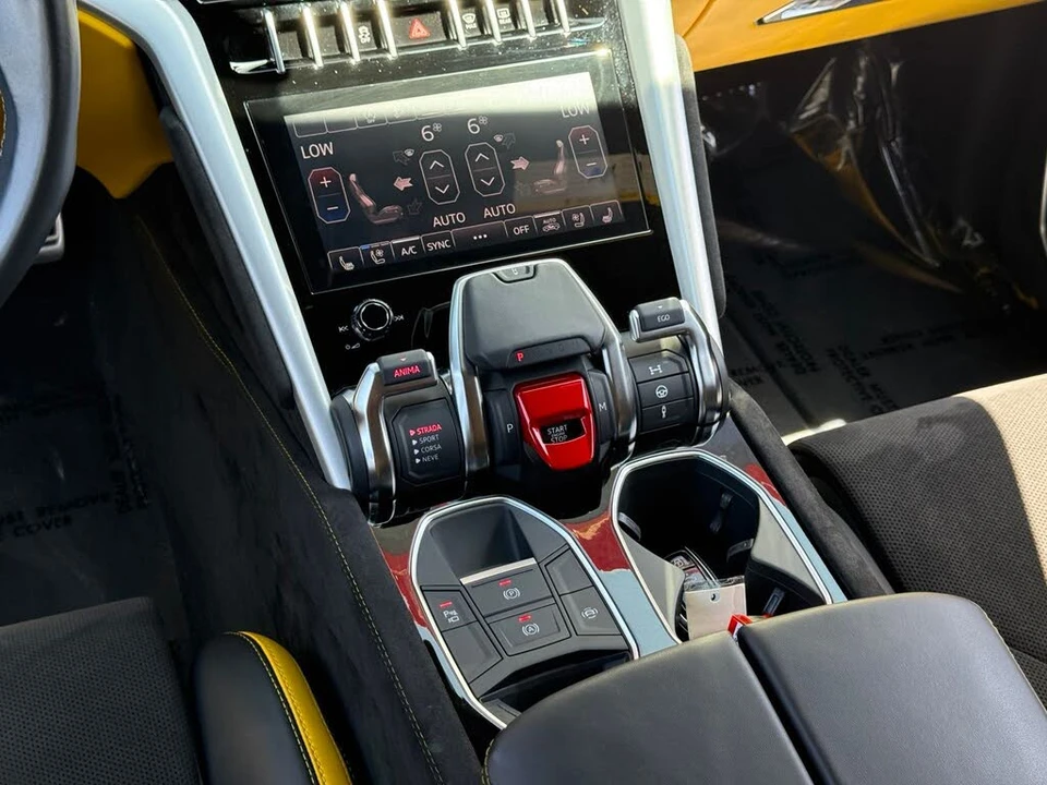 2023 Lamborghini Urus S - Image 28 of 31