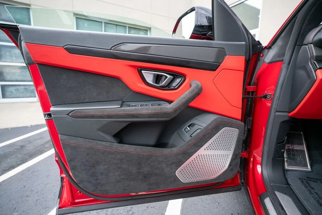 2023 Lamborghini Urus S - Image 28 of 31