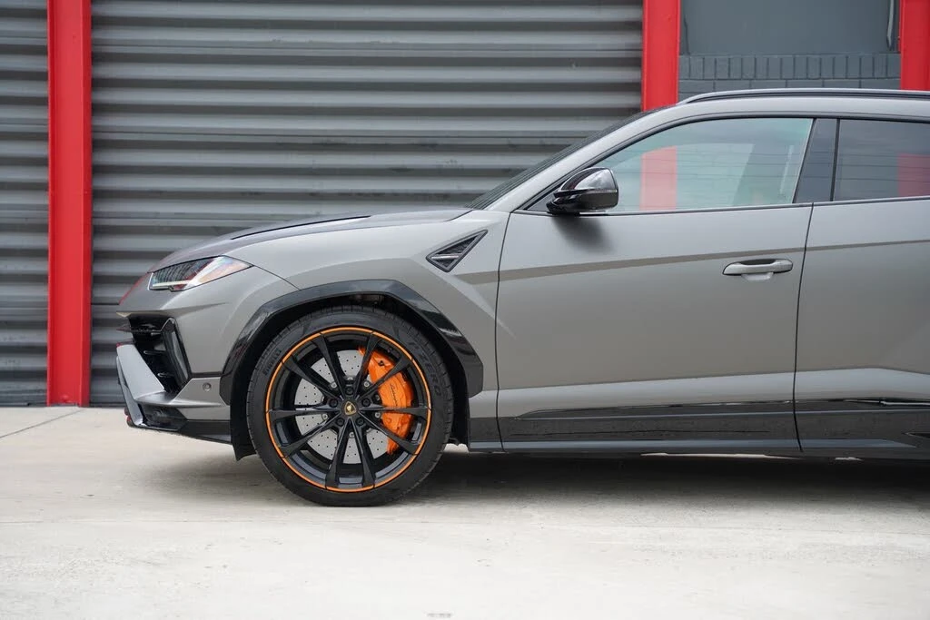 2023 Lamborghini Urus S - Image 9 of 31