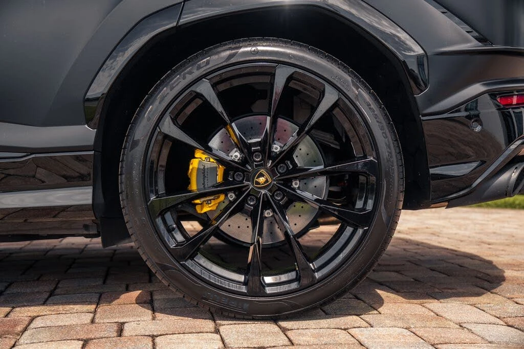 2023 Lamborghini Urus S - Image 17 of 31