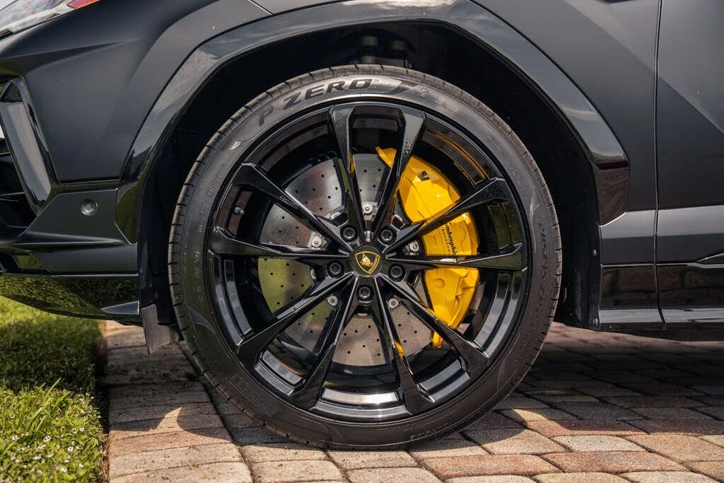 2023 Lamborghini Urus S - Image 16 of 31