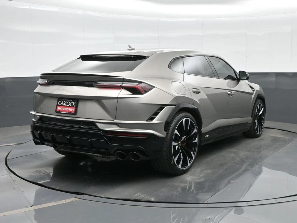 2023 Lamborghini Urus S - Image 7 of 31