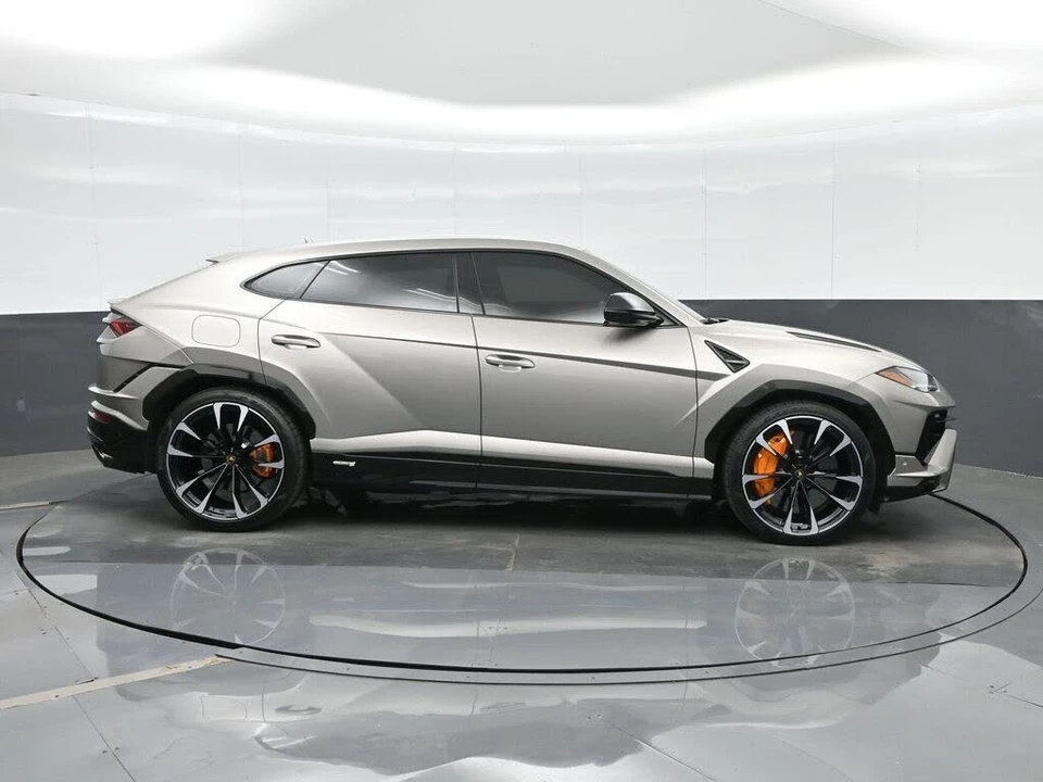 2023 Lamborghini Urus S - Image 10 of 31