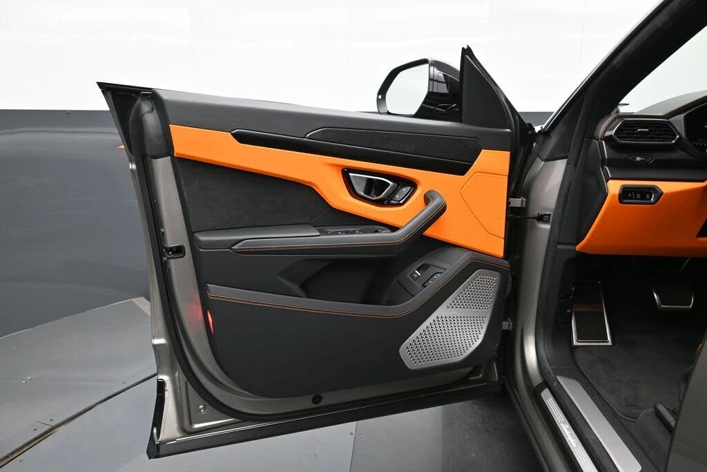2023 Lamborghini Urus S - Image 8 of 31