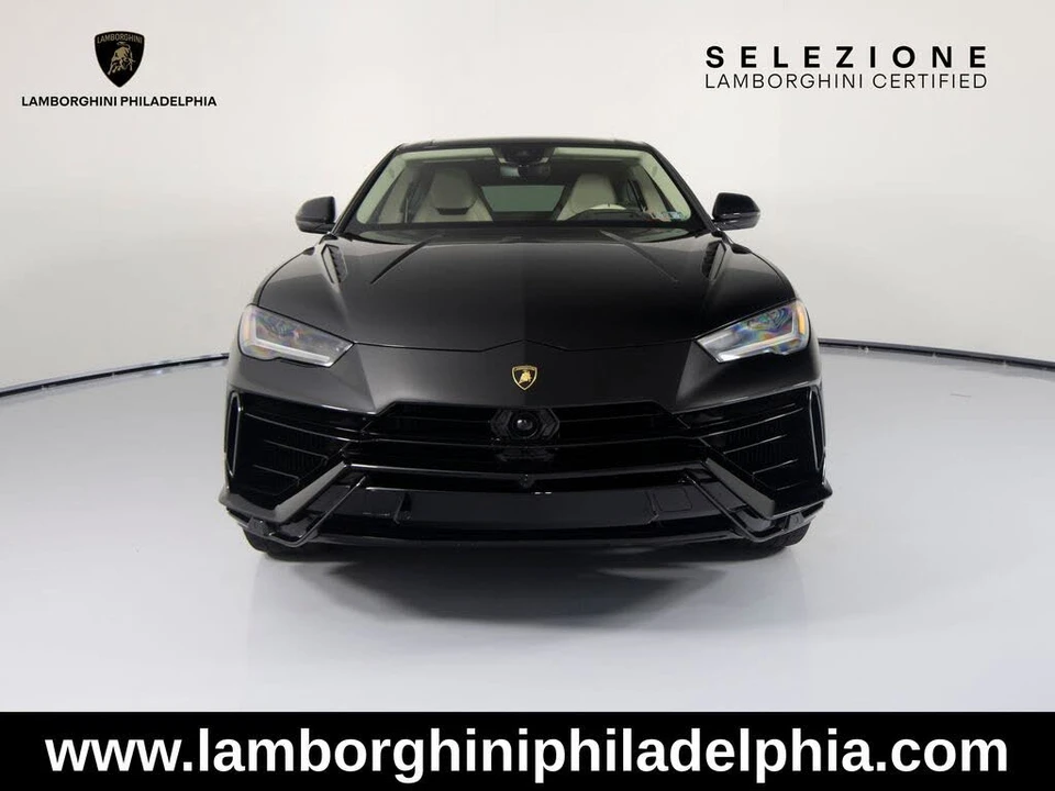 2023 Lamborghini Urus S - Image 2 of 31