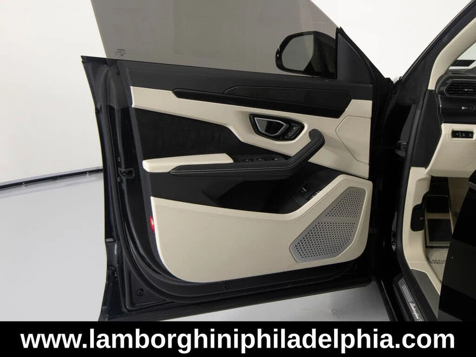 2023 Lamborghini Urus S - Image 12 of 31