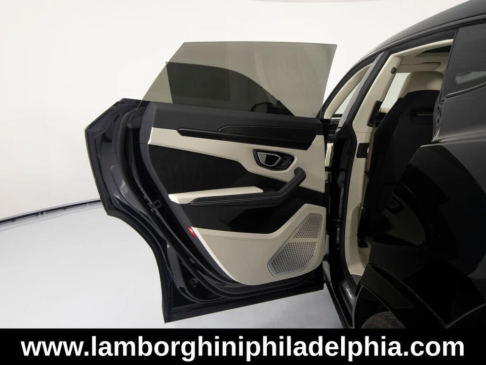 2023 Lamborghini Urus S - Image 13 of 31
