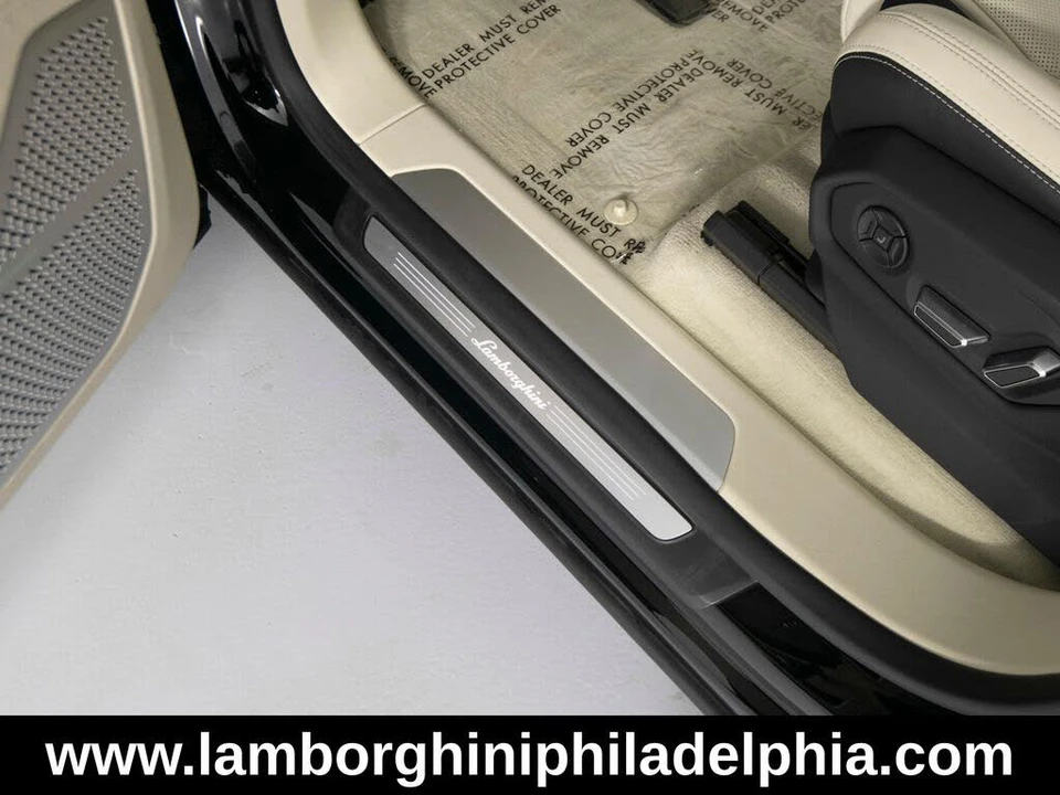 2023 Lamborghini Urus S - Image 16 of 31