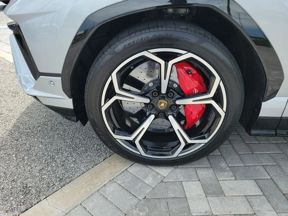 2023 Lamborghini Urus S - Image 13 of 30