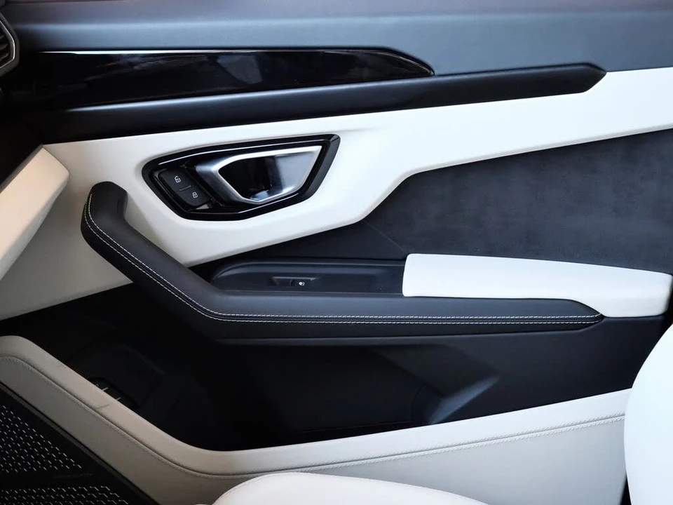 2023 Lamborghini Urus S - Image 17 of 28