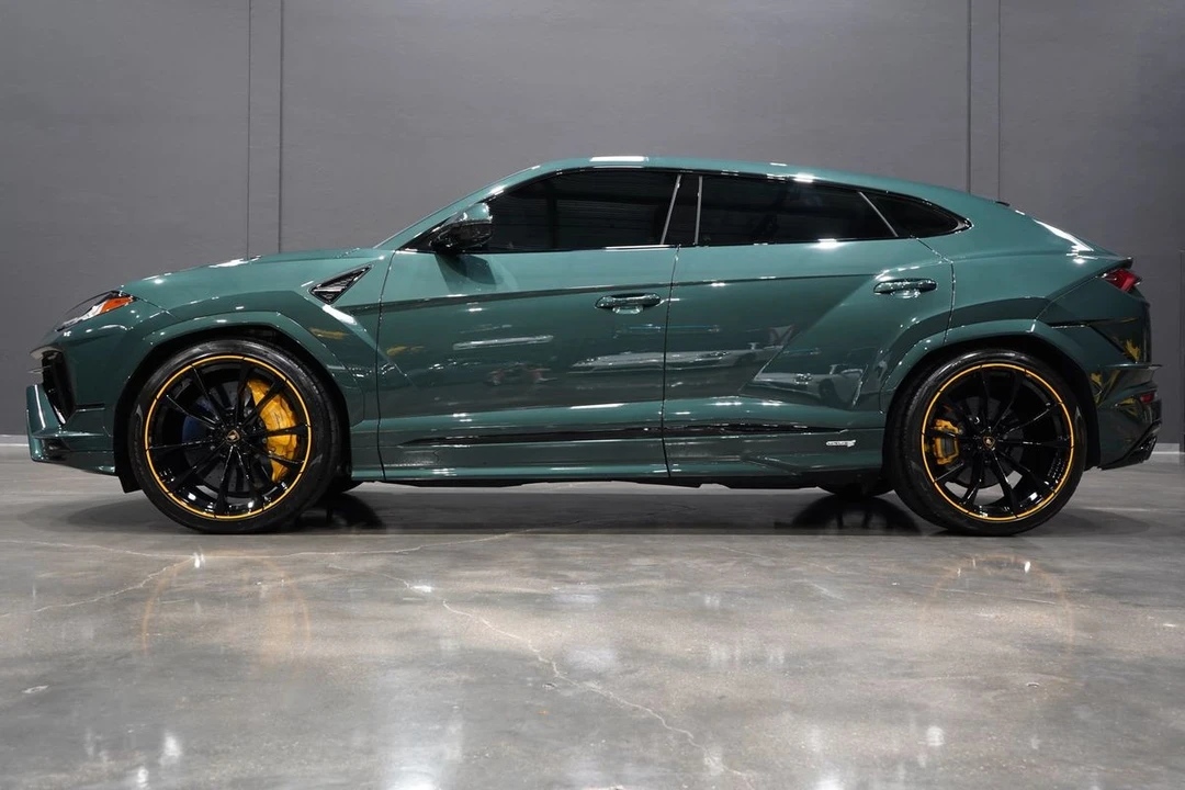 2023 Lamborghini Urus S - Image 2 of 21