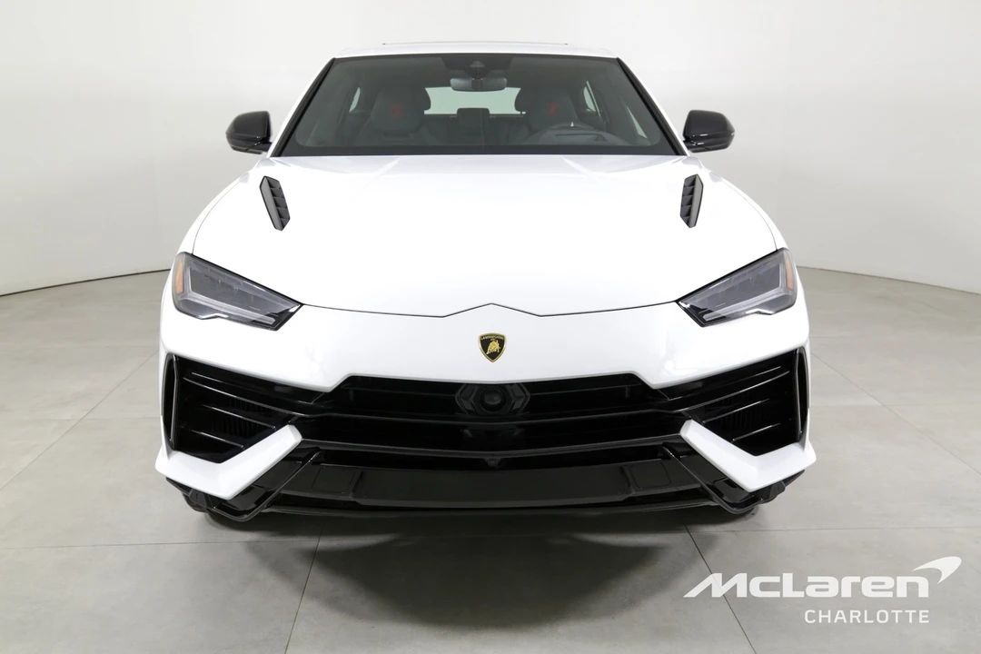 2023 Lamborghini - Image 4 of 31