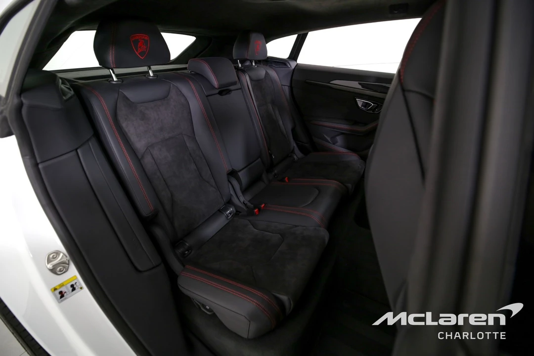 2023 Lamborghini - Image 24 of 31