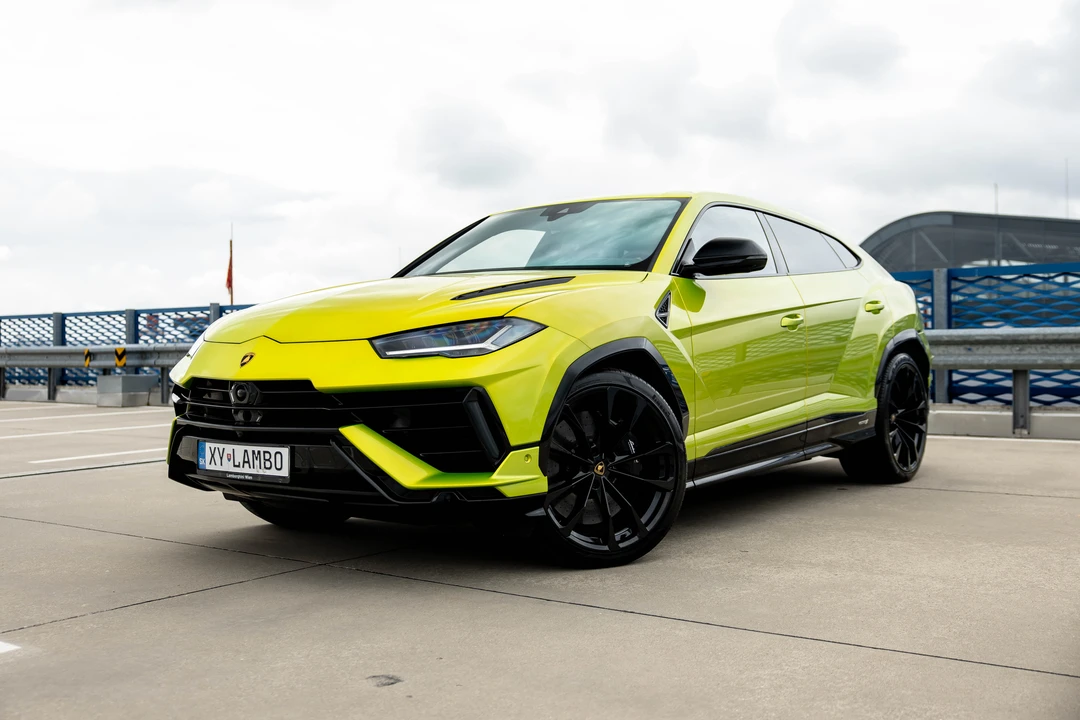 2023 Lamborghini Urus S - Image 3 of 16
