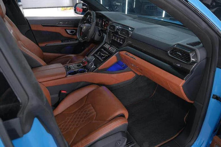 2023 Lamborghini Urus S - Image 2 of 19