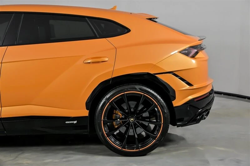 2023 Lamborghini Urus S - Image 9 of 21