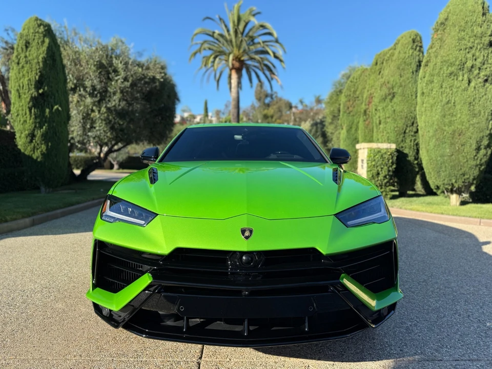 2023 Lamborghini Urus S - Image 2 of 14
