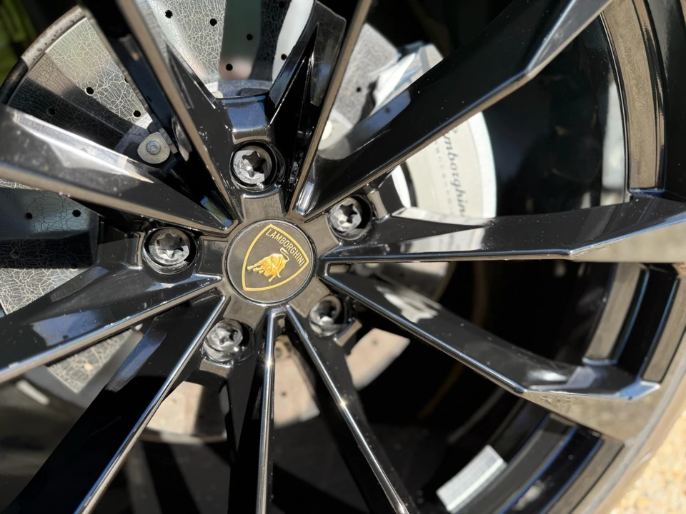 2023 Lamborghini Urus S - Image 9 of 14
