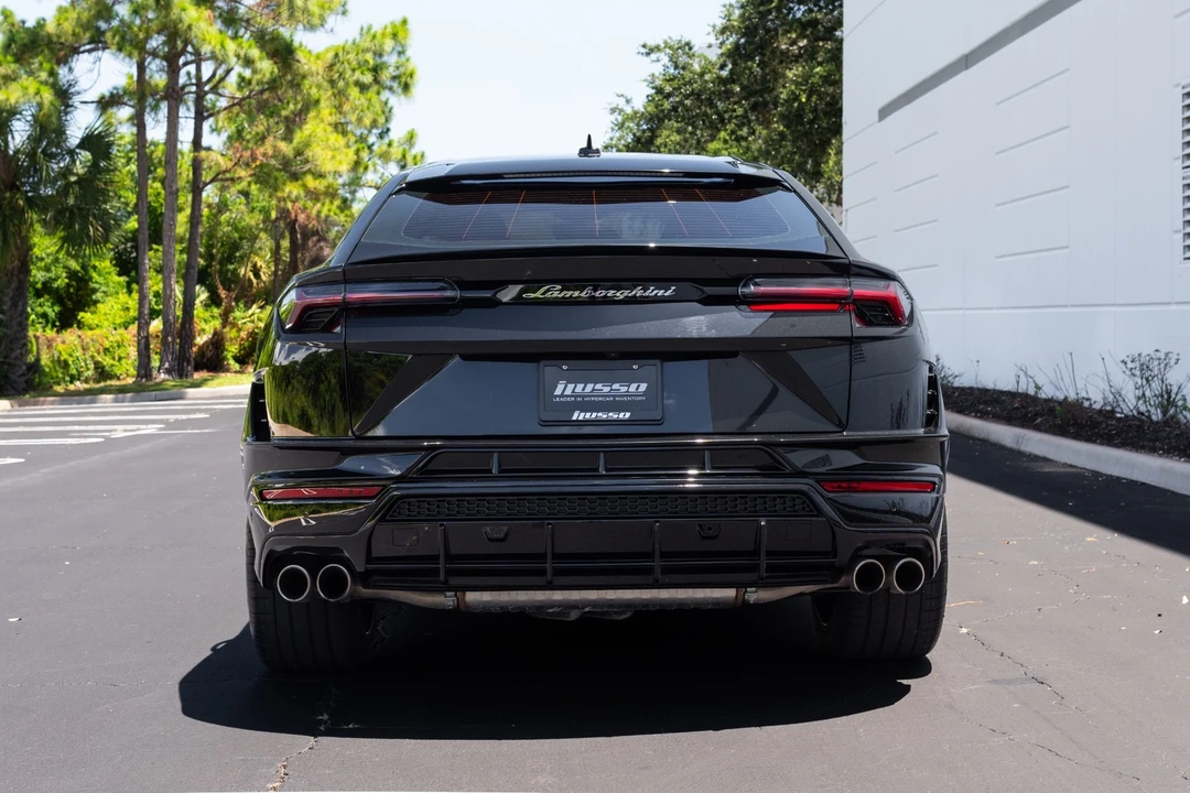 2023 Lamborghini Urus S - Image 2 of 31
