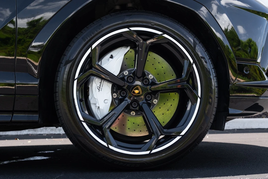 2023 Lamborghini Urus S - Image 9 of 31