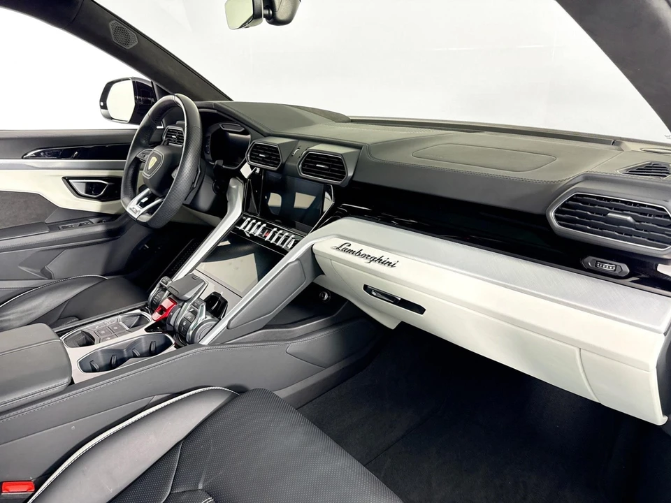 2023 Lamborghini Urus S - Image 31 of 31