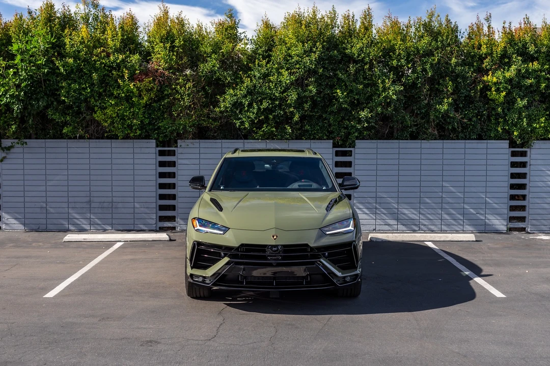 2023 Lamborghini Urus S - Image 2 of 12