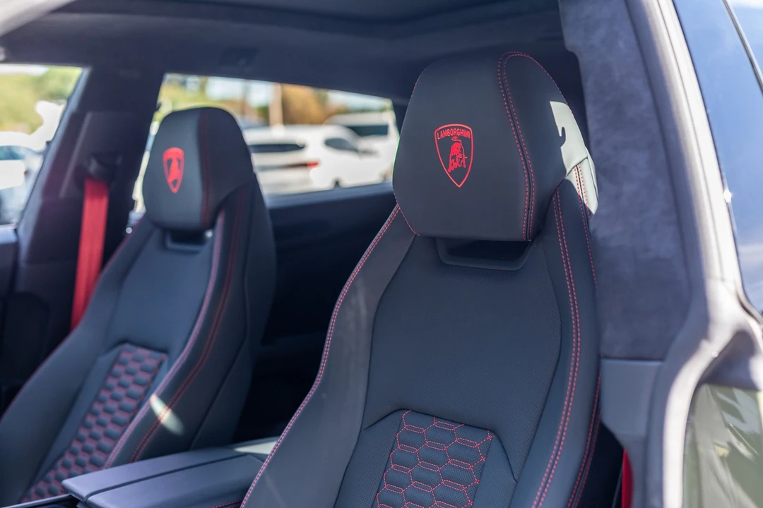 2023 Lamborghini Urus S - Image 7 of 12