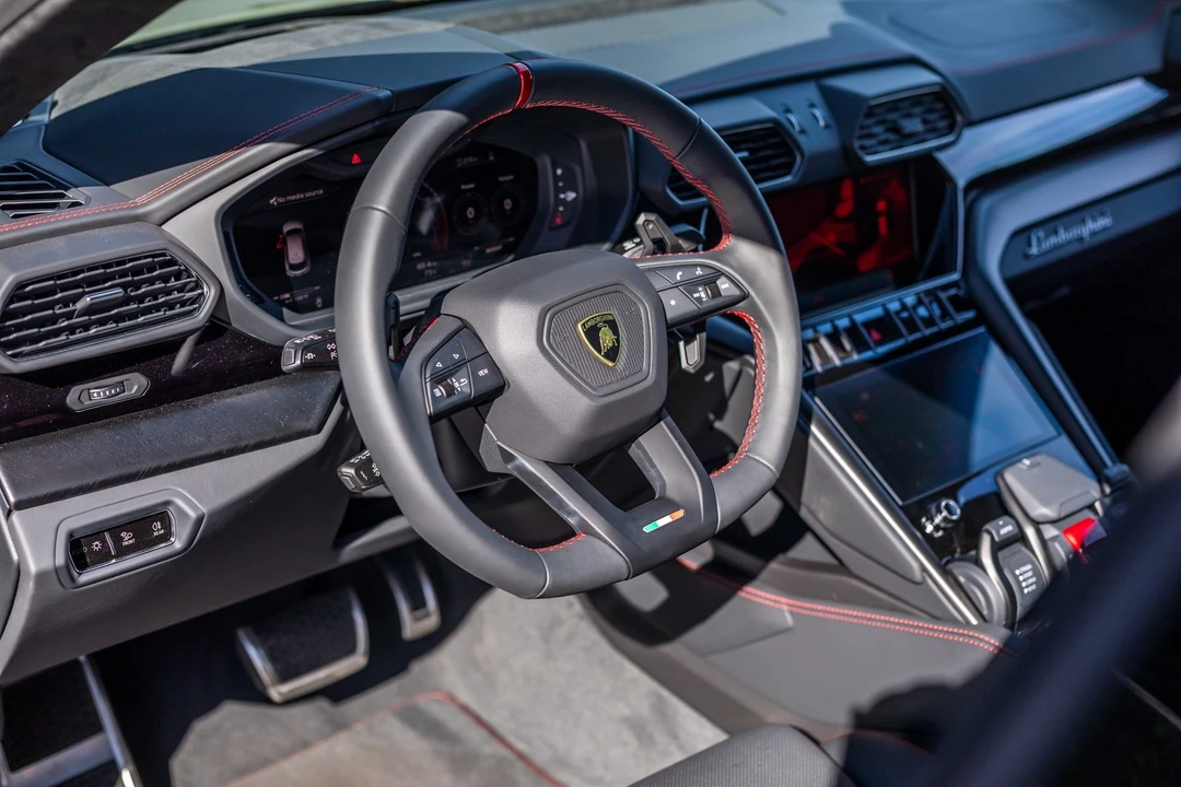 2023 Lamborghini Urus S - Image 6 of 12