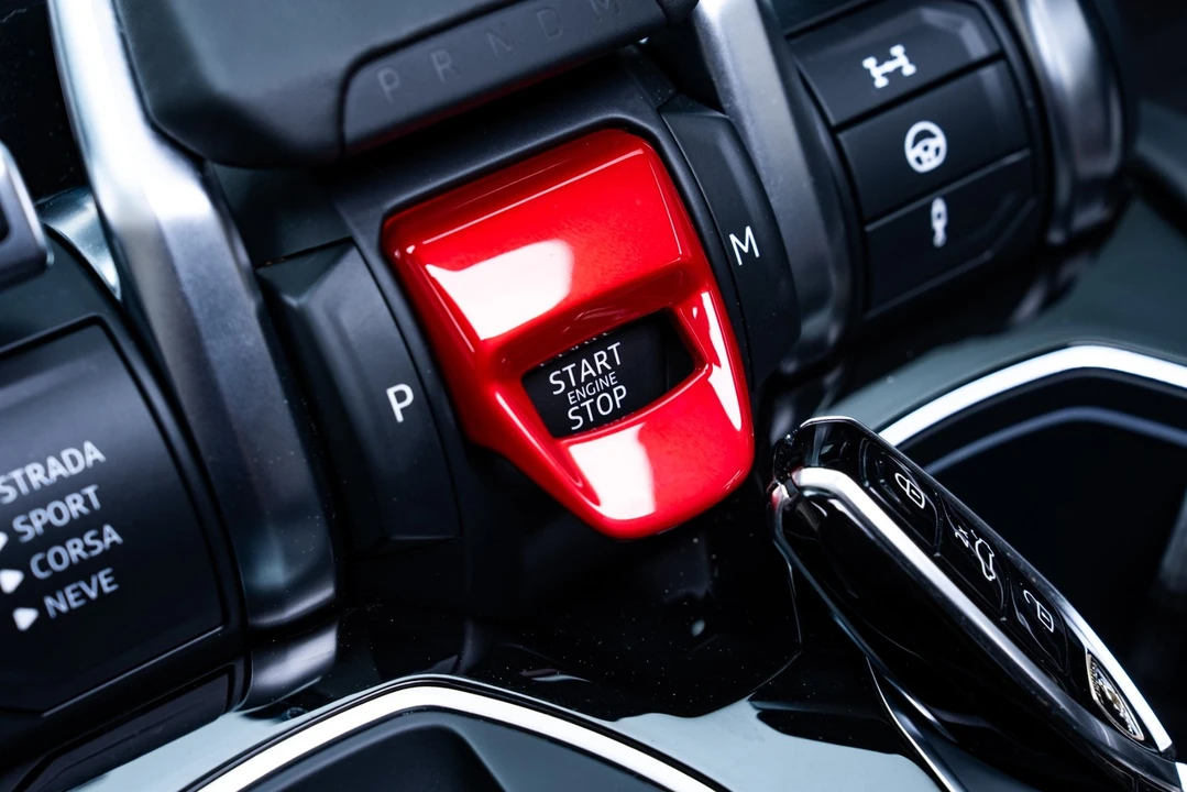 2023 Lamborghini Urus S - Image 28 of 31