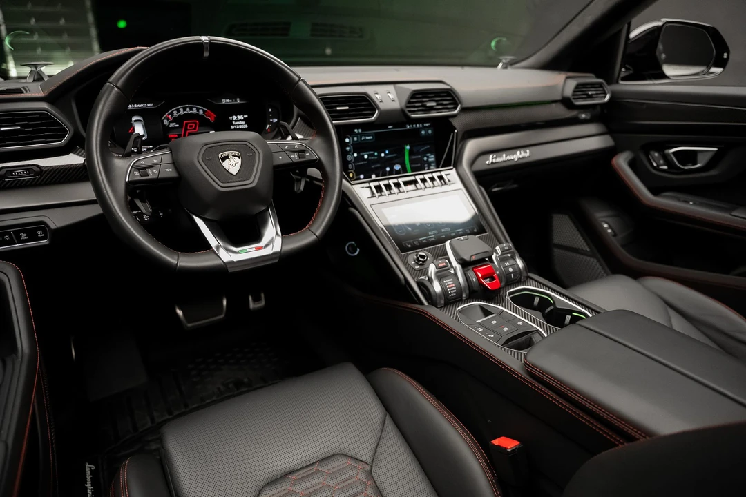 2023 Lamborghini Urus S - Image 2 of 31