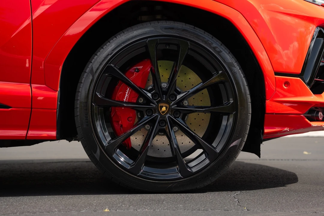 2023 Lamborghini Urus S - Image 9 of 12