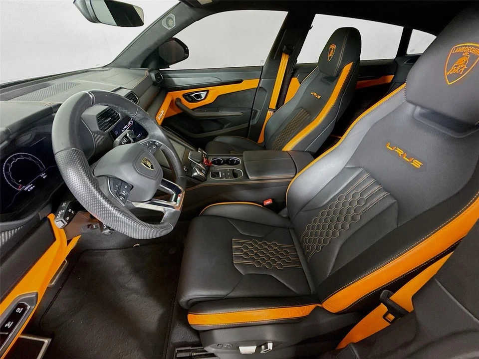 2023 Lamborghini Urus S - Image 2 of 31