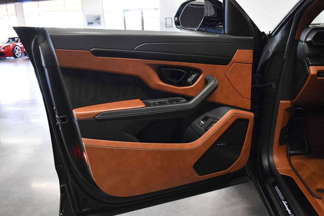2023 Lamborghini Urus S - Image 18 of 21