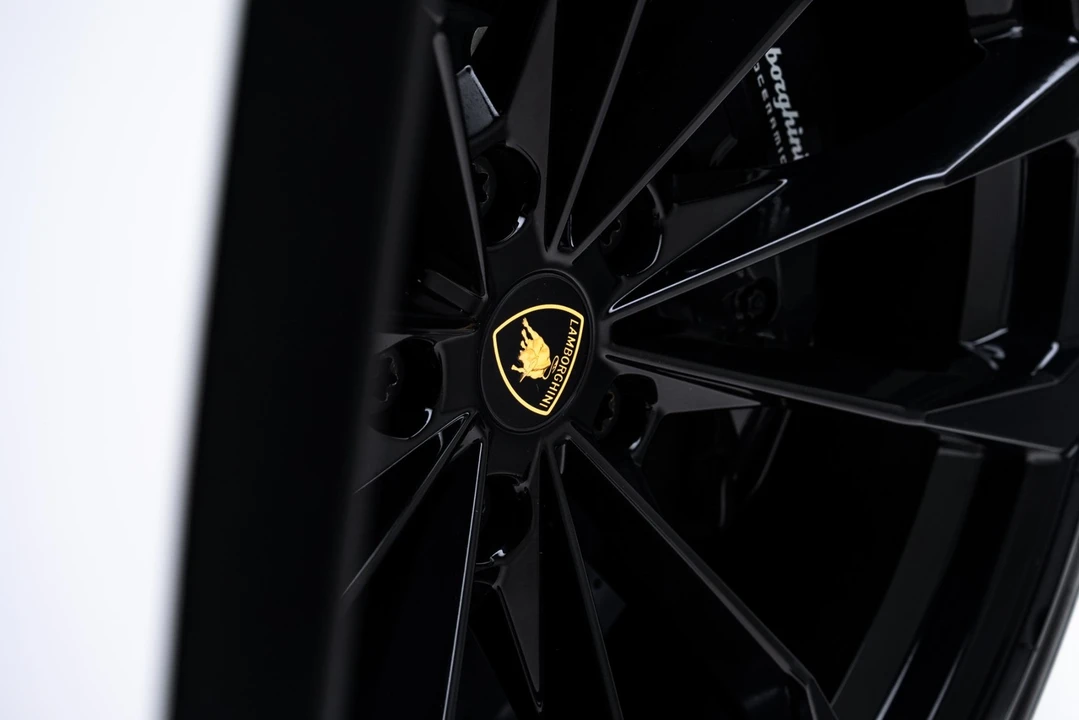 2023 Lamborghini Urus S - Image 25 of 31