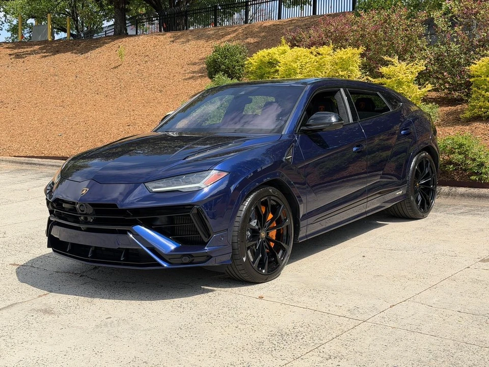 2023 Lamborghini Urus S - Image 2 of 31