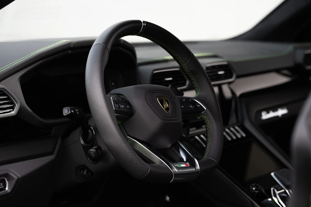 2023 Lamborghini Urus S - Image 5 of 12