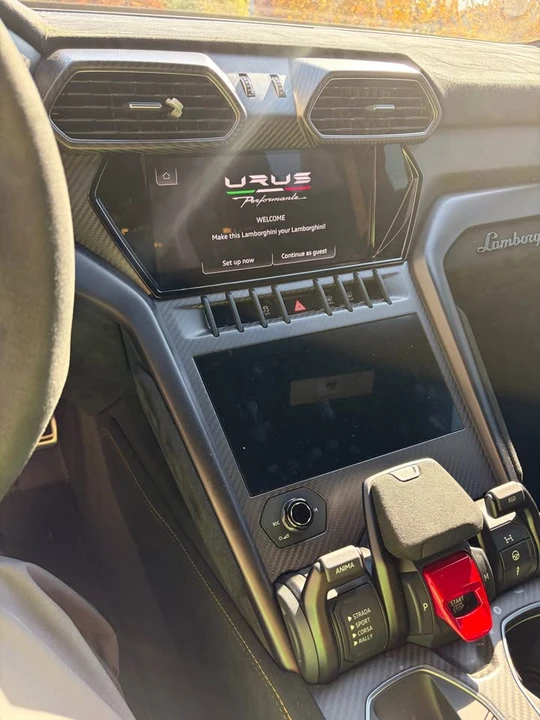 2023 Lamborghini Urus - Image 3 of 4
