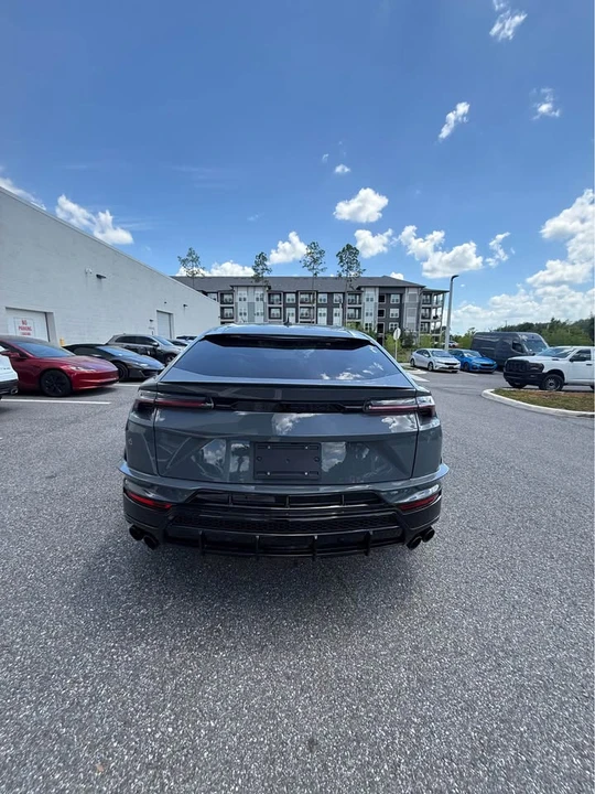 2023 Lamborghini Urus - Image 4 of 17
