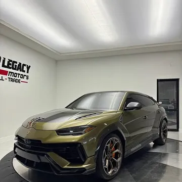 2023 Lamborghini Urus Performante