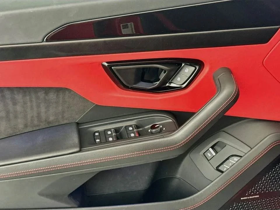 2023 Lamborghini Urus Performante - Image 5 of 13