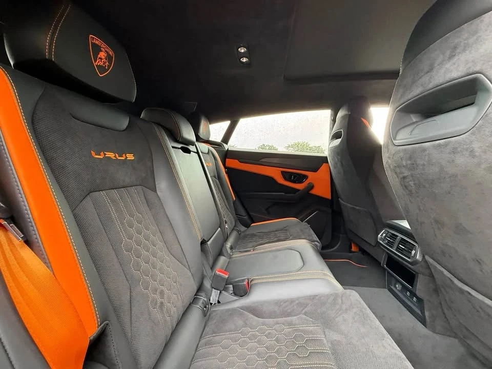 2023 Lamborghini Urus Performante - Image 9 of 13