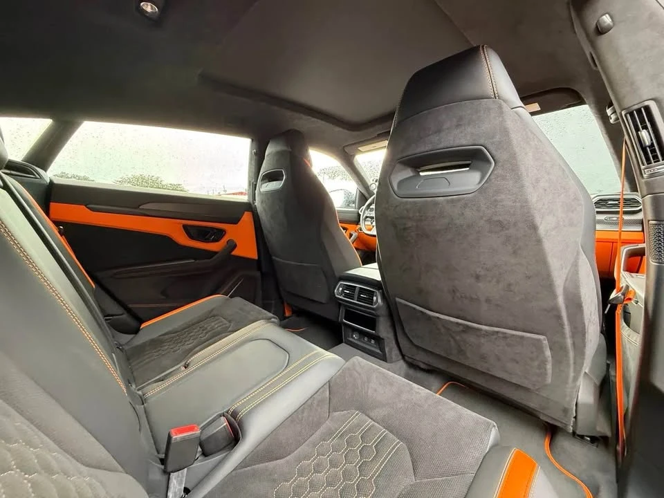 2023 Lamborghini Urus Performante - Image 8 of 13