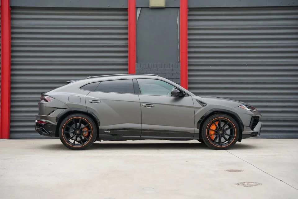 2023 Lamborghini Urus Performante - Image 2 of 13