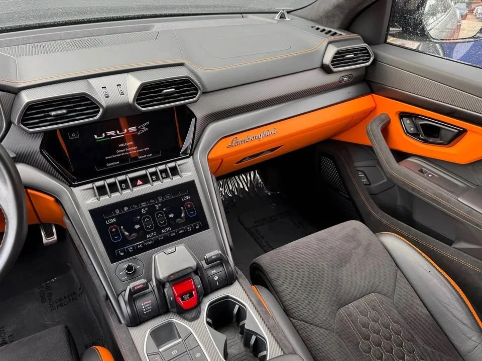 2023 Lamborghini Urus Performante - Image 12 of 13