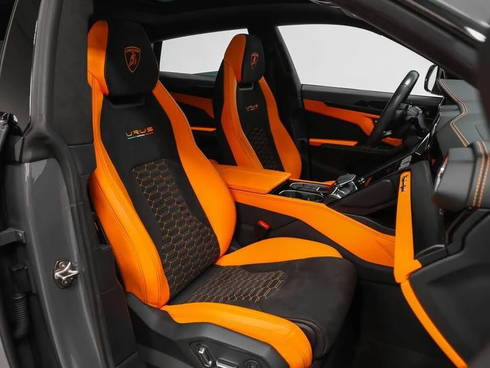 2023 Lamborghini Urus Performante - Image 9 of 16