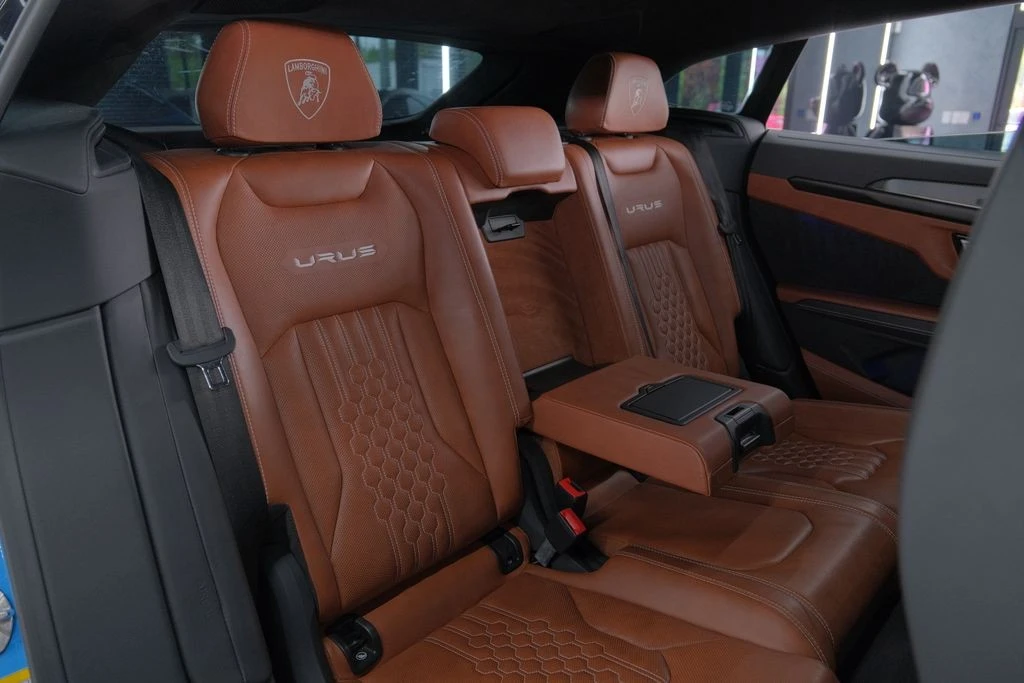 2023 Lamborghini Urus - Image 16 of 31