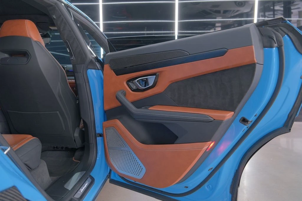 2023 Lamborghini Urus - Image 31 of 31