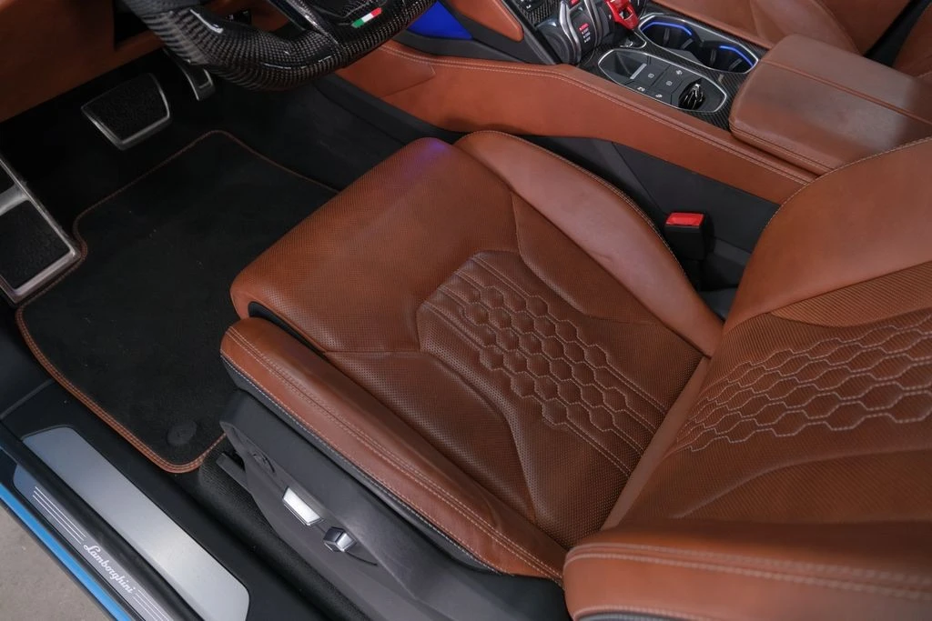 2023 Lamborghini Urus - Image 9 of 31