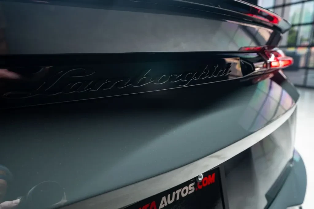 2023 Lamborghini Urus - Image 22 of 31