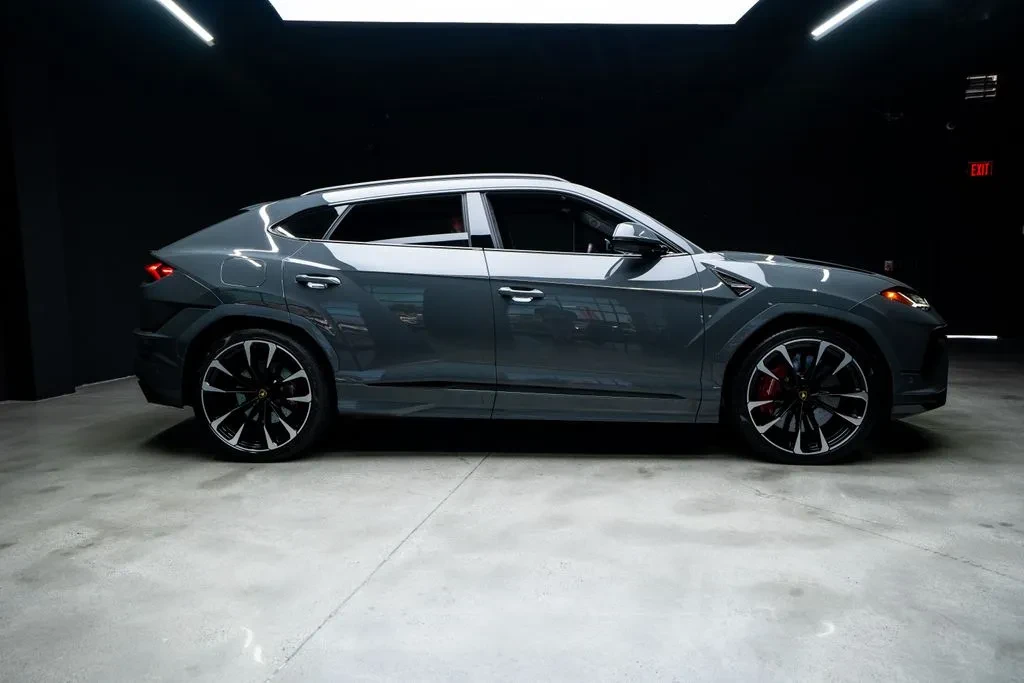 2023 Lamborghini Urus - Image 13 of 31